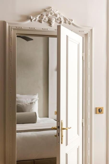 Luxury 5 Bedroom & 5 Bathroom - Eiffel Tower Appartement Parijs