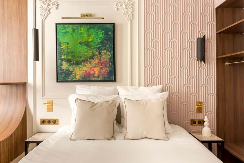 Luxury 5 Bedroom & 5 Bathroom - Eiffel Tower