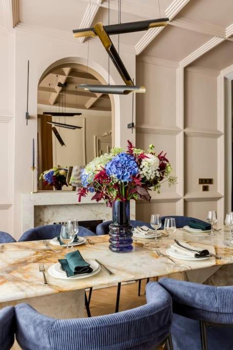 Luxury 5 Bedroom & 5 Bathroom - Eiffel Tower Appartement *
