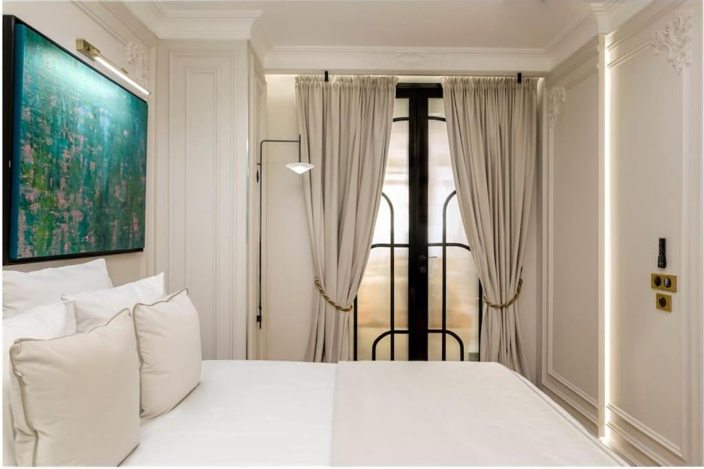 Luxury 5 Bedroom & 5 Bathroom - Eiffel Tower *