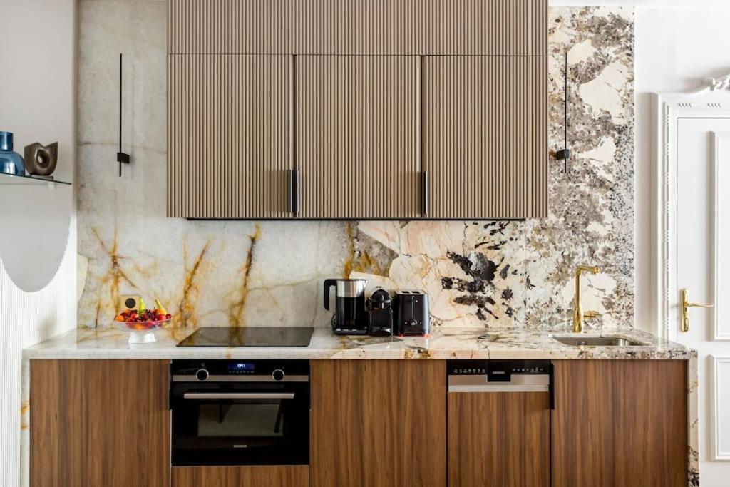 Appartement Luxury 5 Bedroom & 5 Bathroom - Eiffel Tower Parijs