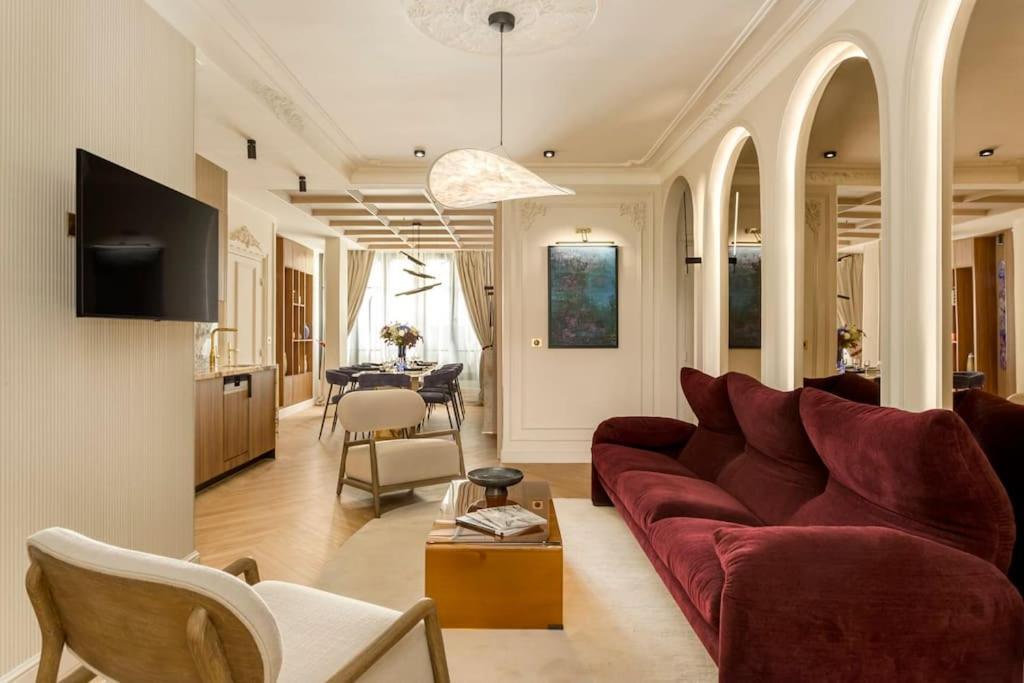 Luxury 5 Bedroom & 5 Bathroom - Eiffel Tower Appartement